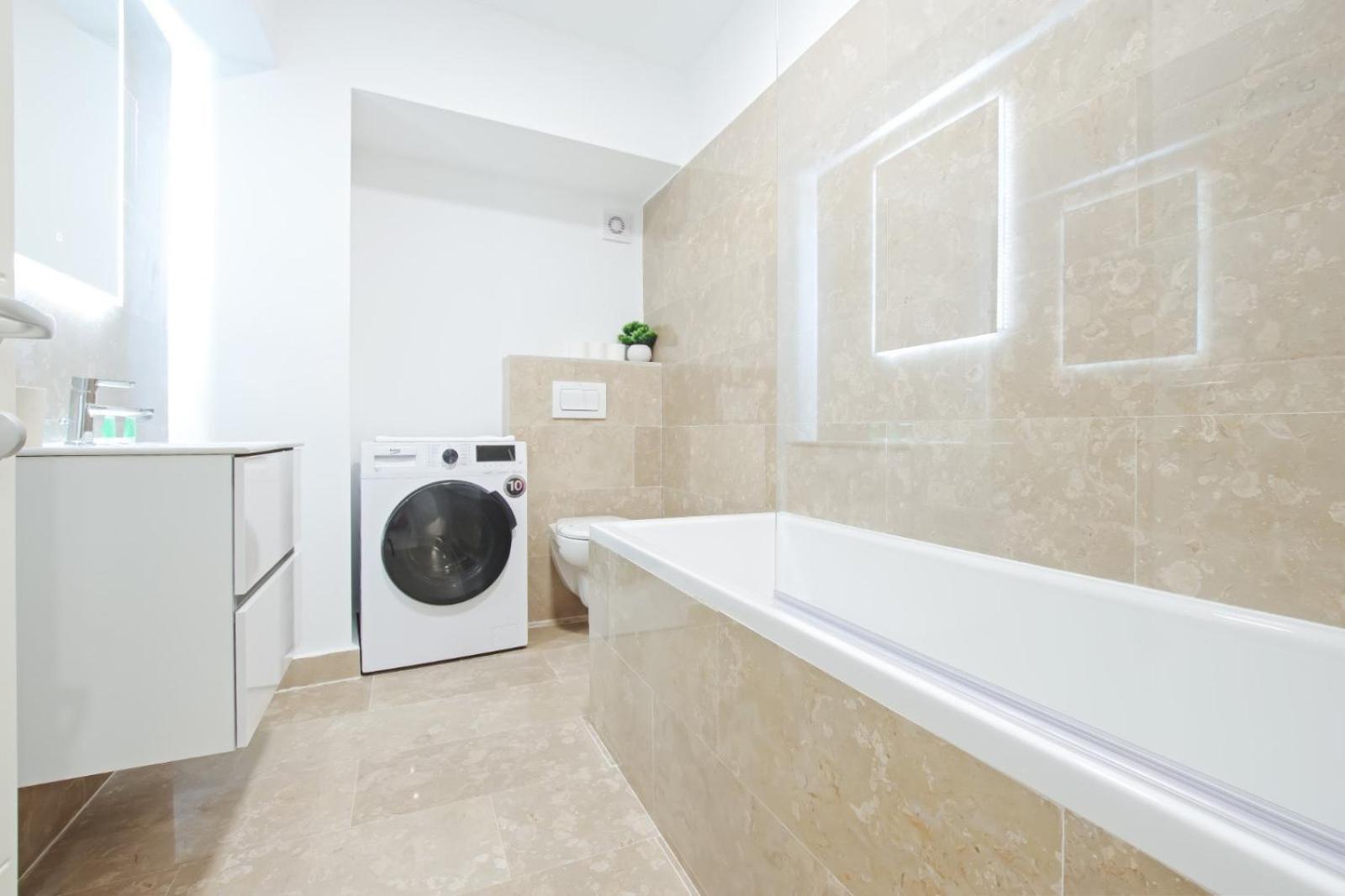 Himson-Blue Apartament Iasi Eksteriør billede