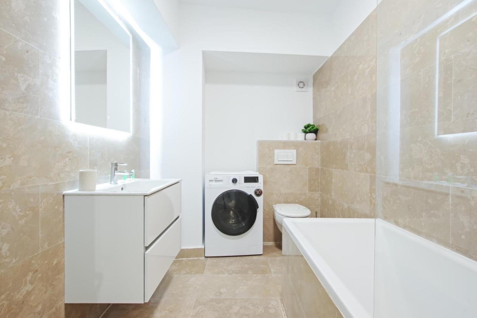 Himson-Blue Apartament Iasi Eksteriør billede