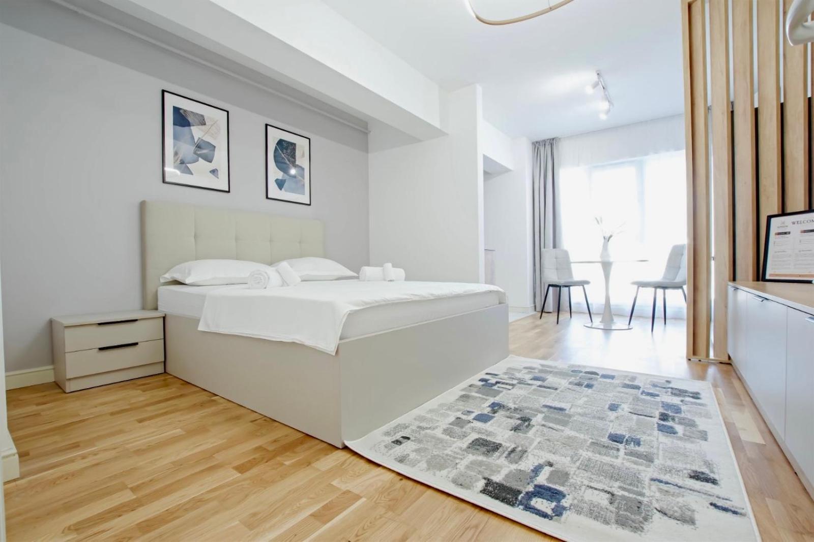 Himson-Blue Apartament Iasi Eksteriør billede