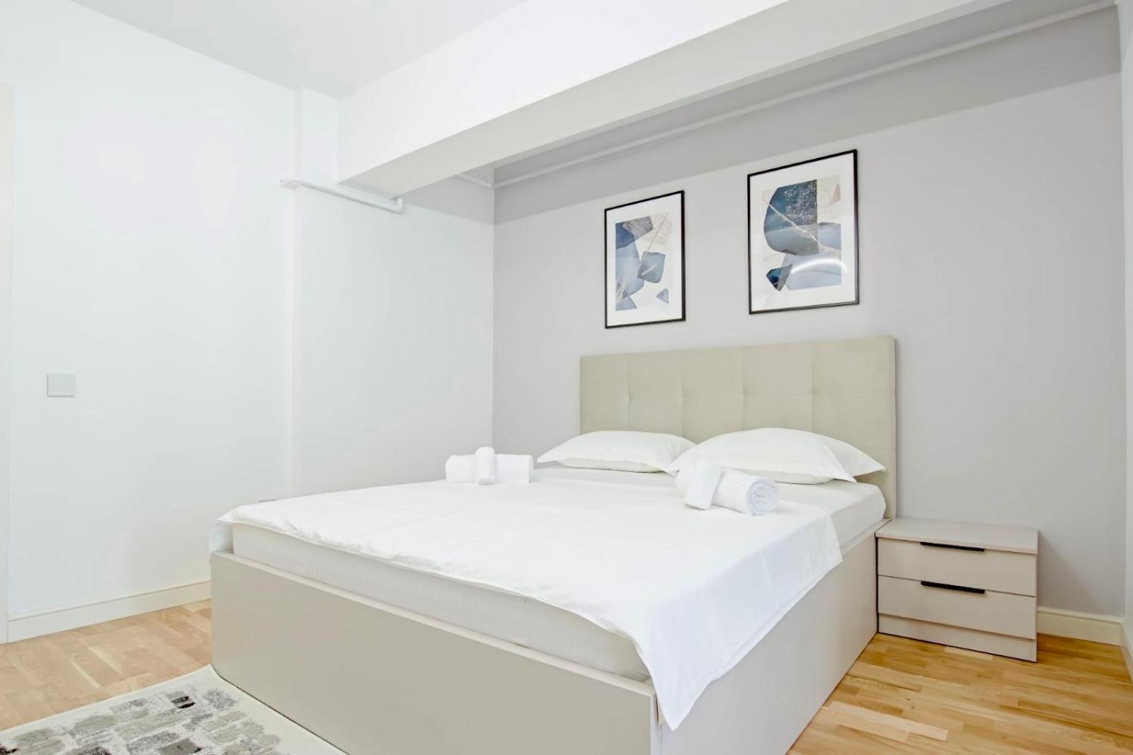 Himson-Blue Apartament Iasi Eksteriør billede